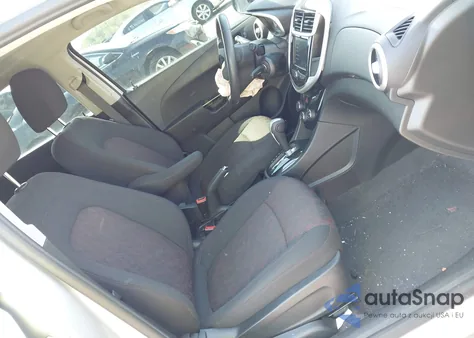 2020 Chevrolet Sonic Fwd Lt 5-Door from USA, damaged, VIN 1G1JD6SB2L4103288